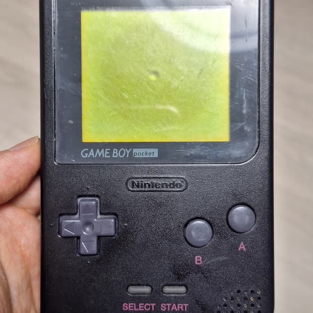 닌텐도 게임보이 포켓