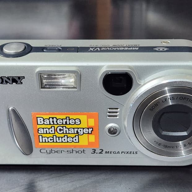 소니 사이버샷 DSC-P72 빈티지 디카