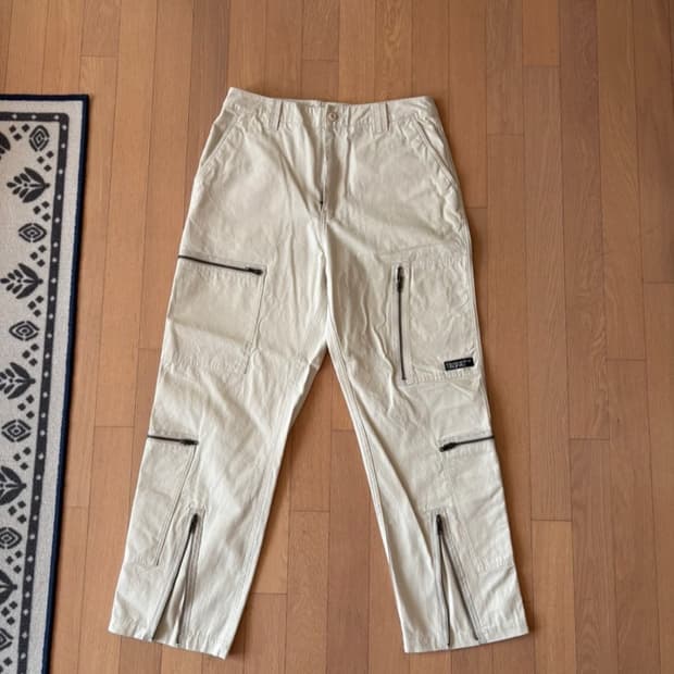 디스이즈네버댓 화이트 팬츠