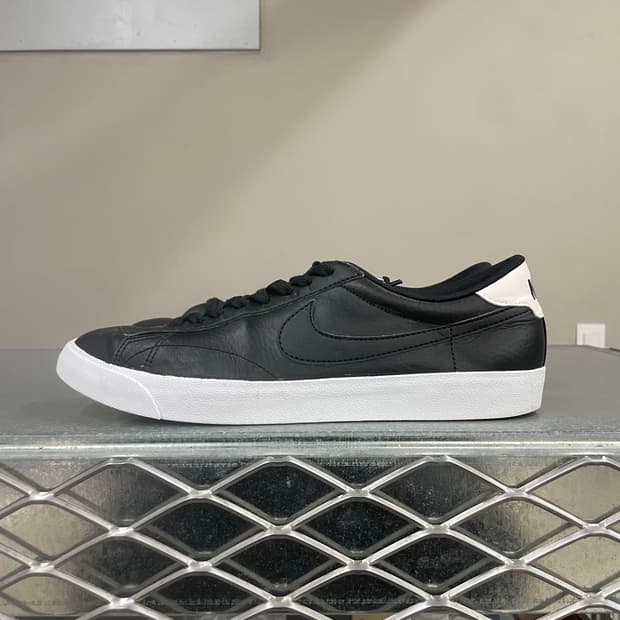 나이키 테니스 클래식 275