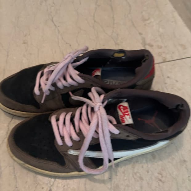 조던 1 x 트래비스 스캇 레트로 로우 OG SP 모카