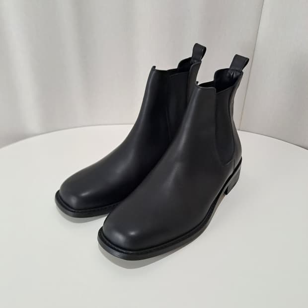 (새상품급) 로맨틱무브 스퀘어토 첼시 부츠 255
