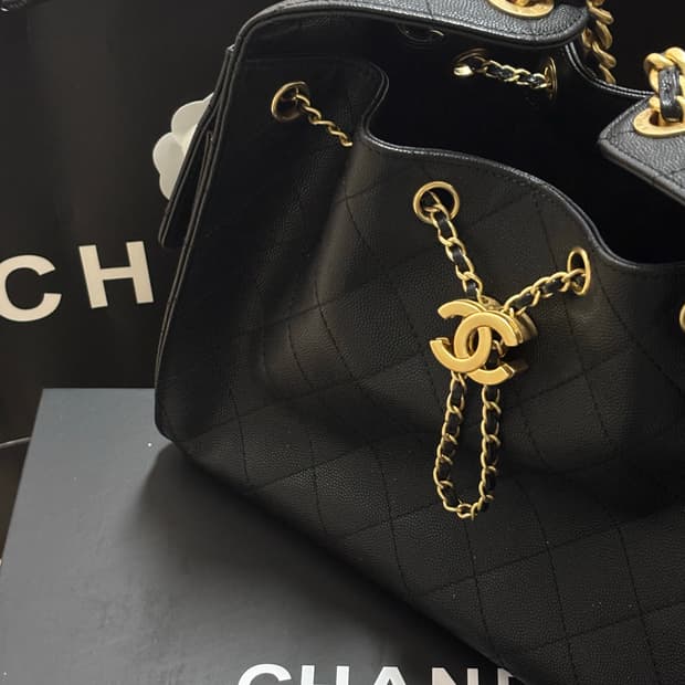 샤넬 25백 스몰 블랙 캐비어