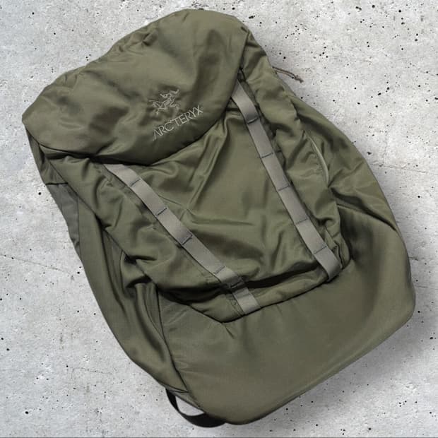 아크테릭스 스피어 25 백팩 카키