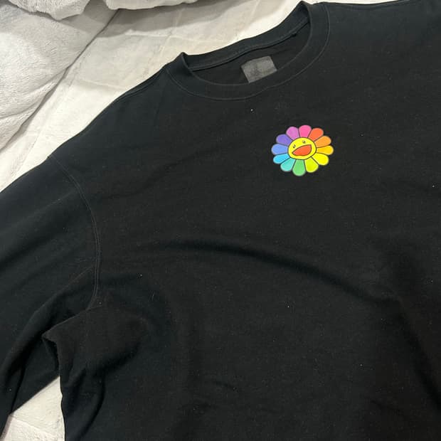 뉴에라 x 무라카미 타카시 플라워 롱슬리브 티셔츠