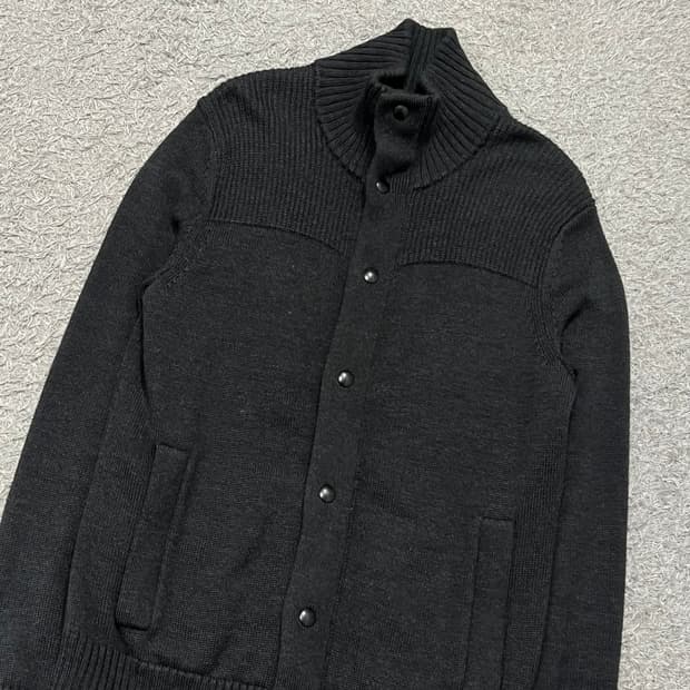 [90] 바나나 리버플릭 니트집업