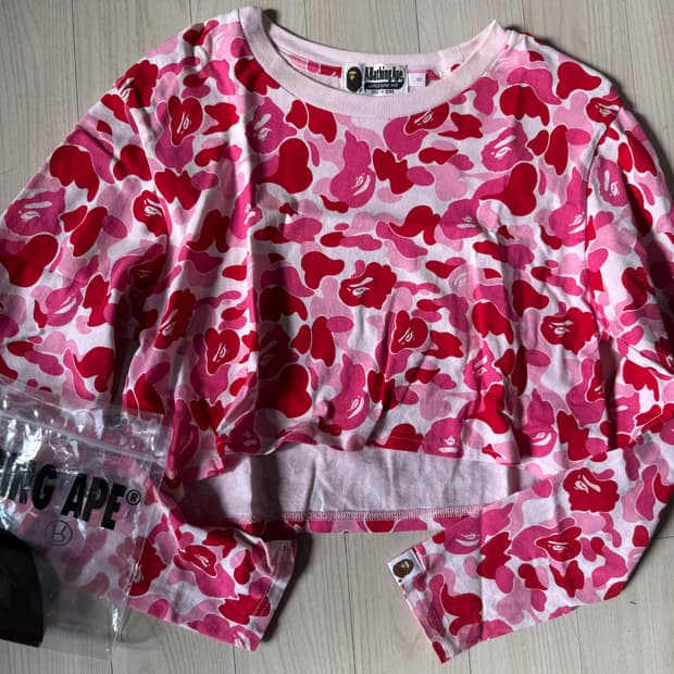 베이프 핑크카모 크롭 슬리브 티셔츠 