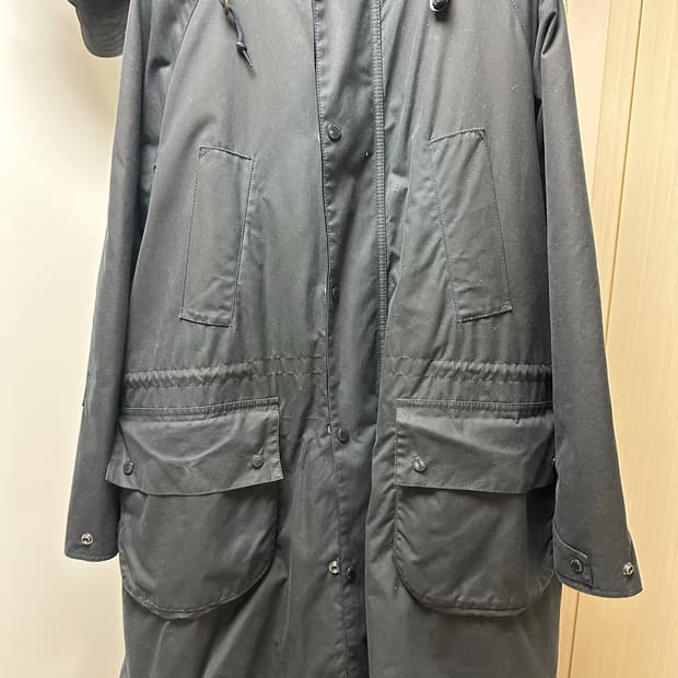 바버X엔지니어드 가먼츠 하이랜드 파카 M