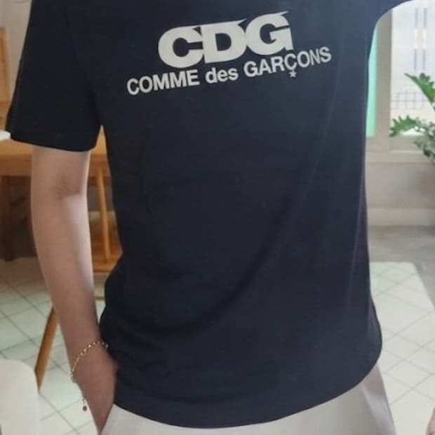 꼼데가르송 CDG 반팔티 블랙M