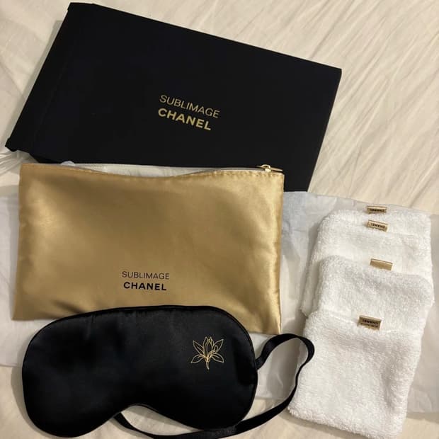 샤넬 뷰티 수블리마지 수면안대 세안패드 파우치 세트