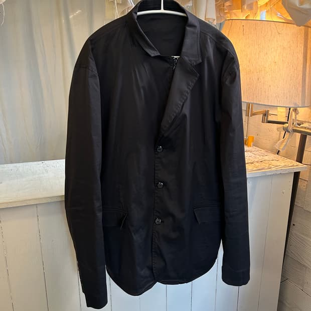 DNKY 지퍼라펠 자켓