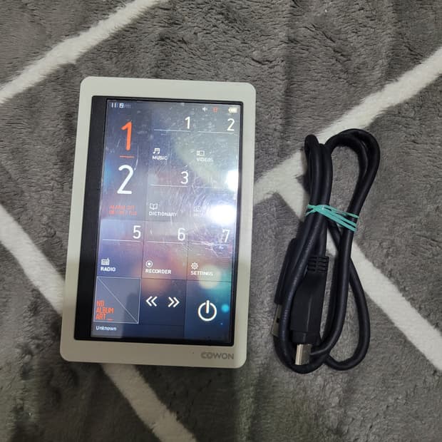 코원 COWON X9  + 충전 케이블