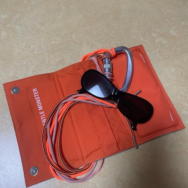 젠틀몬스터 엠부쉬-카라비너2 01