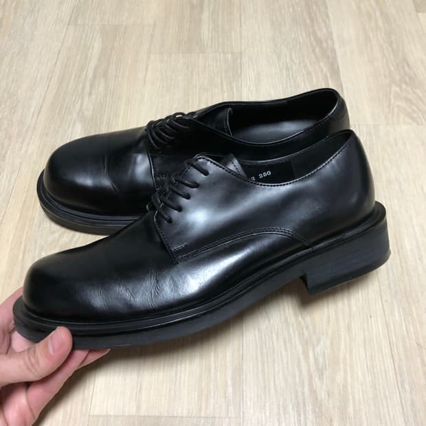 (250) 로맨틱무브 ROMANTIC MOVE 베이스먼트 카프레더 더비 