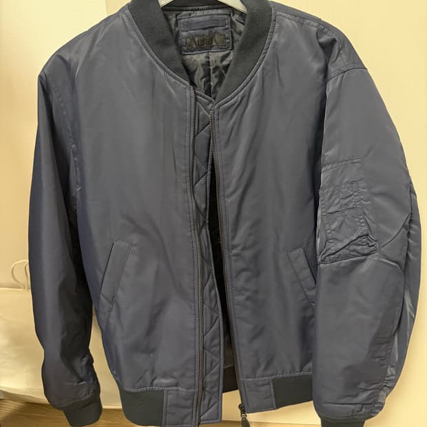 유니클로 ma1 네이비 L