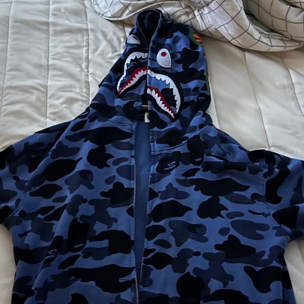 베이프 후드집업