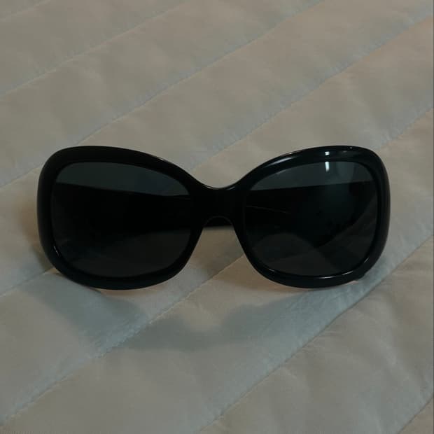 Prada 블랙 선글라스