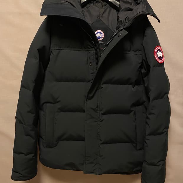 캐나다구스 맥밀란 블랙 M 패딩 (거의새거)
