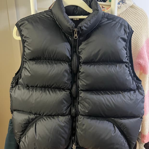 에옹쓰 조끼패딩 2023 