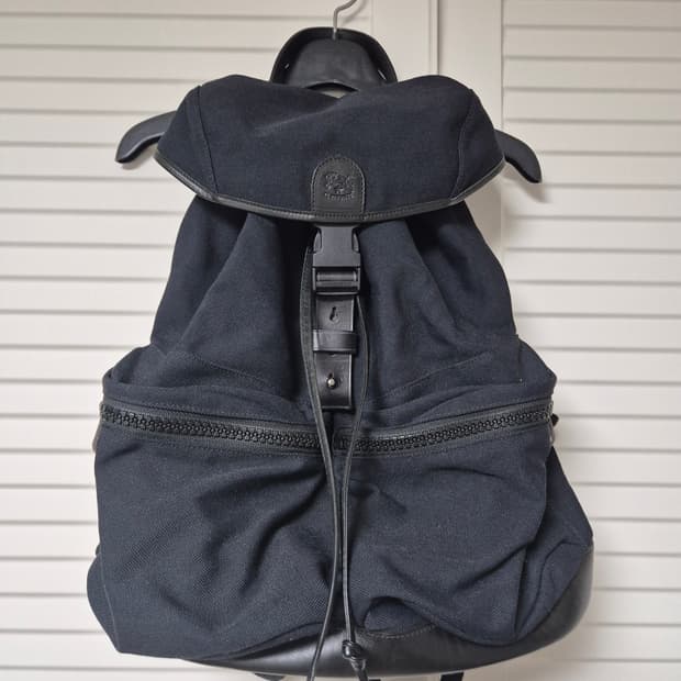 (OS)일비종떼 il bisonte 플랩 투포켓 백팩 다크 네이비