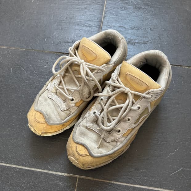 Raf Simons 라프 시몬스 아디다스 오즈위고 버니크림 270