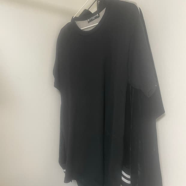 정품 마스터마인드 월드 반팔티셔츠 S사이즈