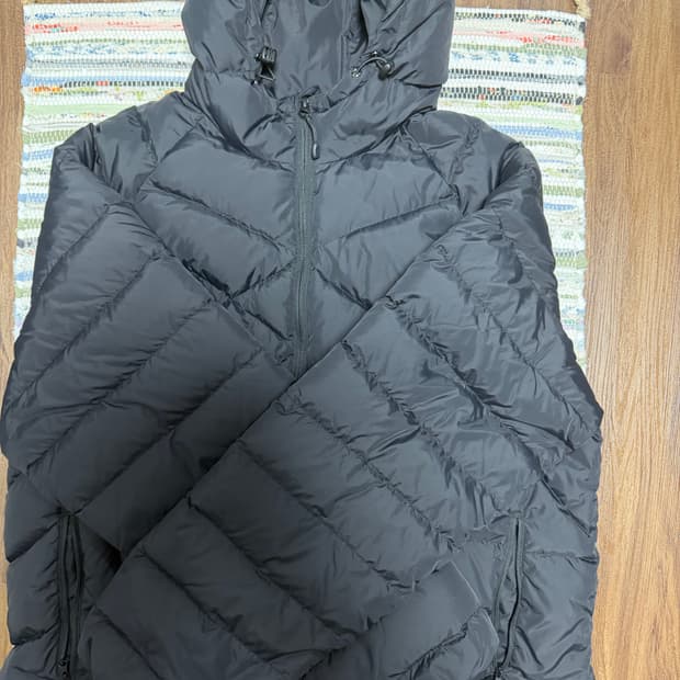 [급처]해칭룸 웹 경량패딩 4 사이즈 24FW 판매합니다