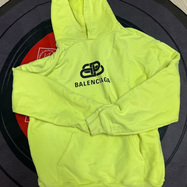 발렌시아가 BB로고 네온형광 후드티
