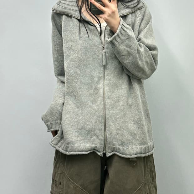 마땡킴 스펠포인트 그레이 니트집업