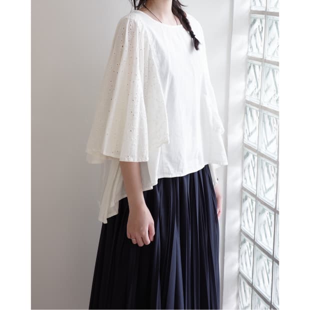 Ivory punching cape blouse