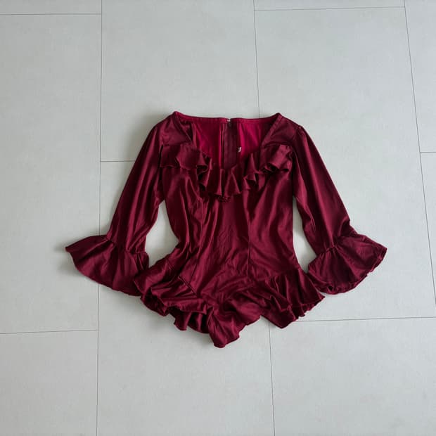 bell sleeve ruffle top