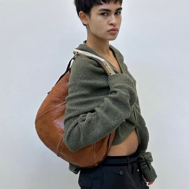 입생로랑 몸바사 백