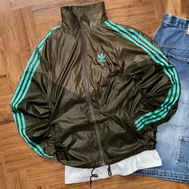 아디다스 바람막이 