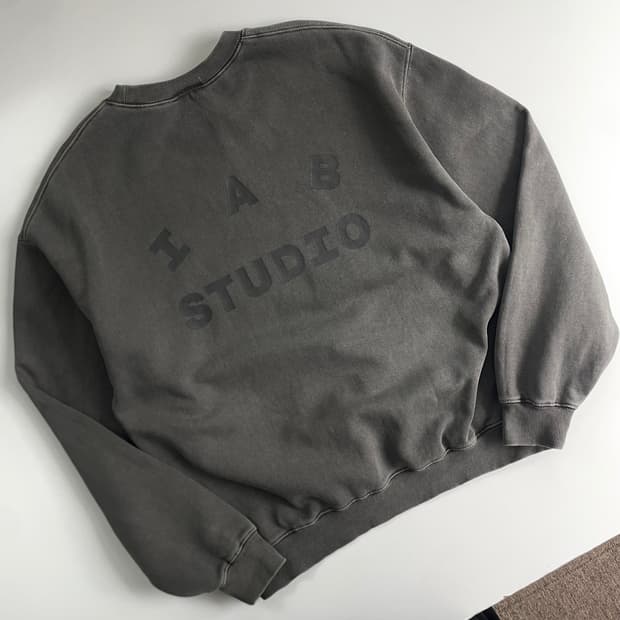 IAB Studio  아이앱 스튜디오 피그먼트 맨투맨