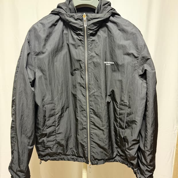 엠포리오 아르마니 / 양면 바람막이