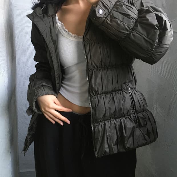 PRADA 프라다 카키 셔링 퍼 후드 우먼 패딩