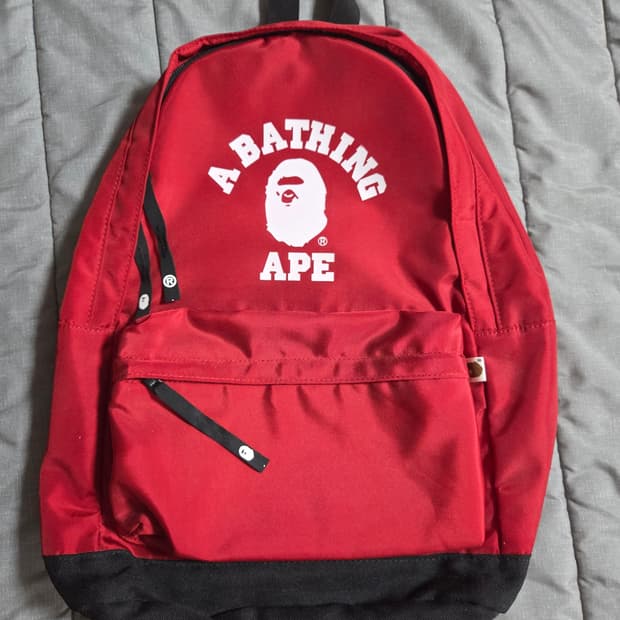 베이프 백팩 레드