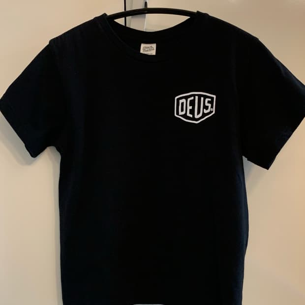 (키즈11) 데우스 엑스 마키나 서울 컬리지 티셔츠 블랙