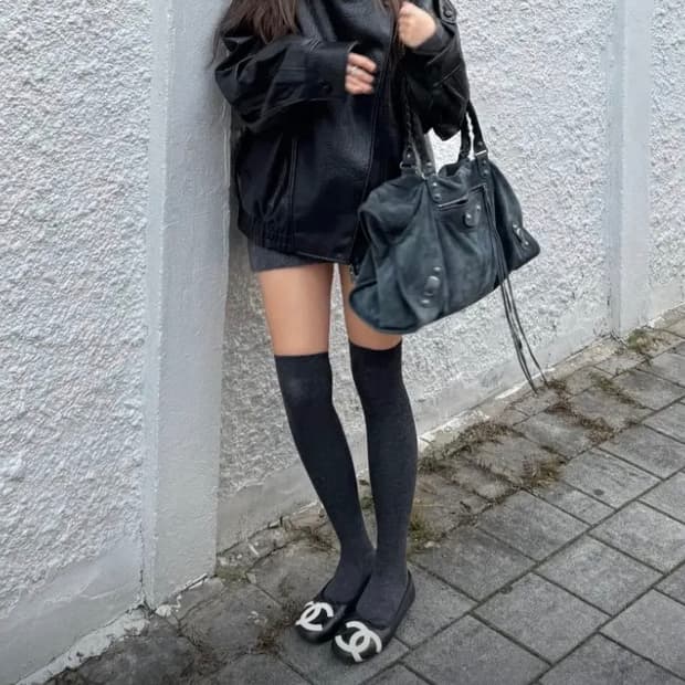 발렌시아가 모터백 라지 스웨이드 네이비