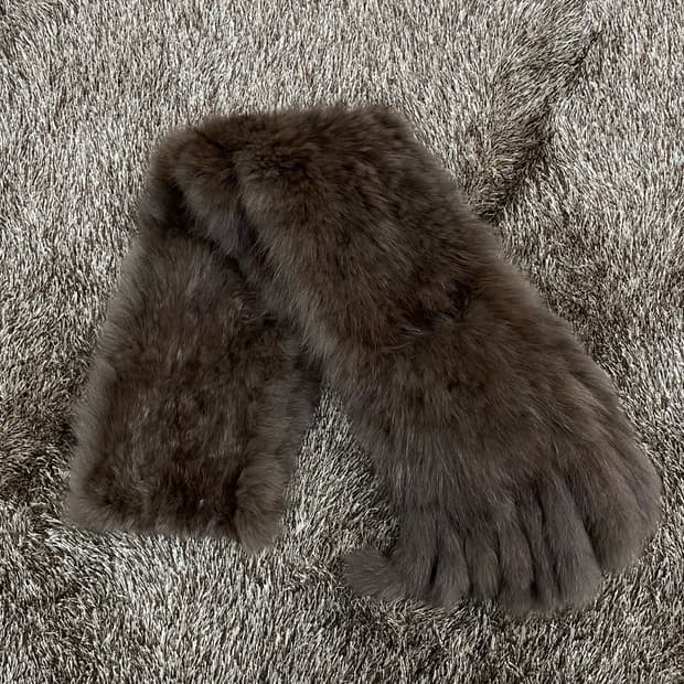 브라운 리얼퍼 무드 포켓 머플러 목도리