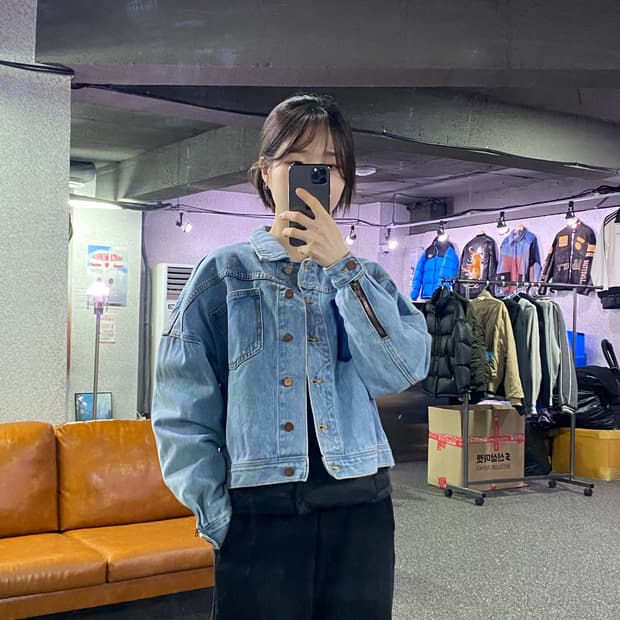 앤더슨벨 백절개 크롭 데님자켓 B3684