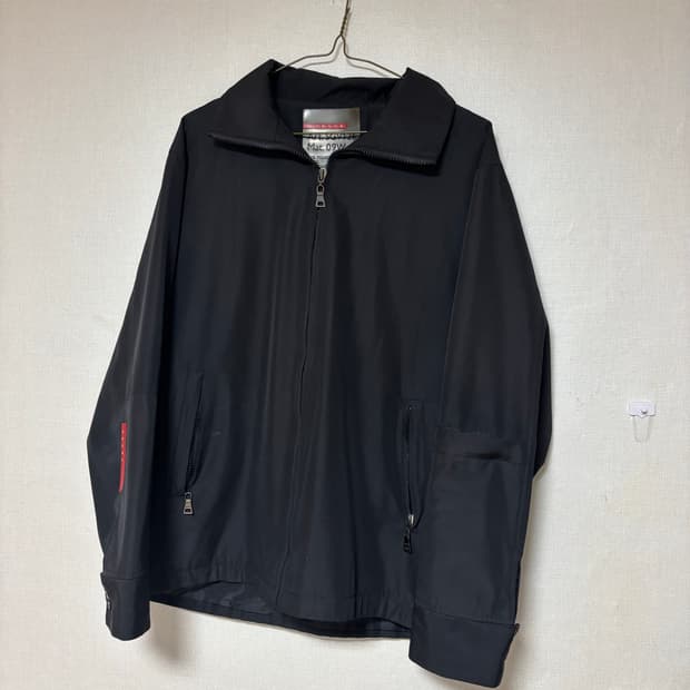 프라다 스포츠 자켓