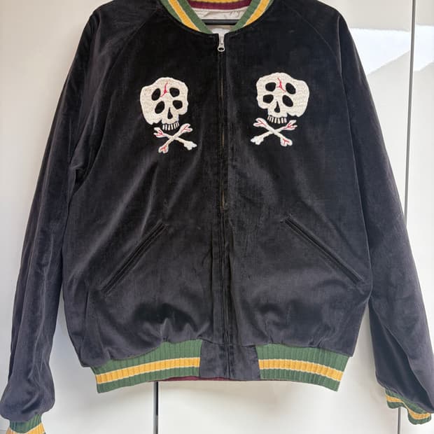 (3) 캐피탈 수베니어 레인스컬 자켓