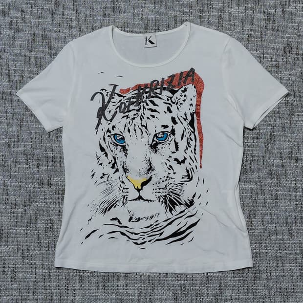 [정품/40] K OF KRIZIA 산요상회 백호 글리터 반팔 티셔츠