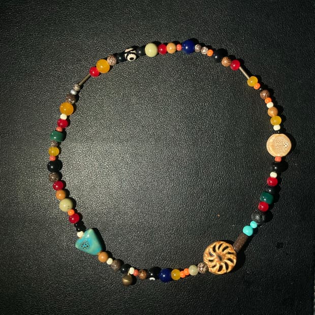 90s 빈티지 복각 데이먼 알반 비즈 목걸이