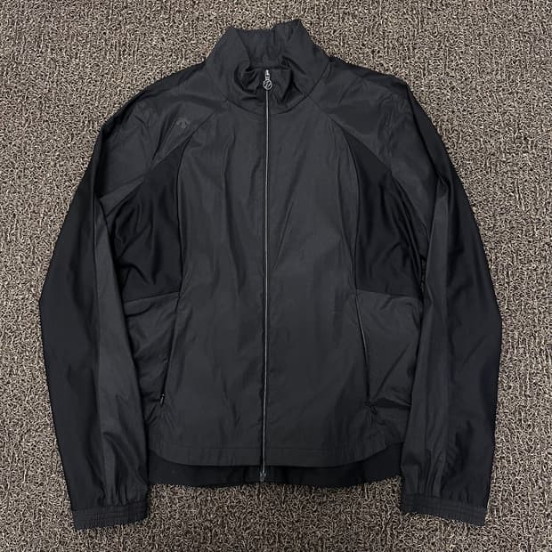 데상트 여성 골프웨어 경량 바람막이 자켓 95(L)