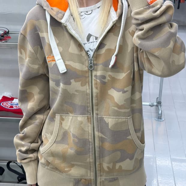 슈퍼드라이 카모 후드 집업