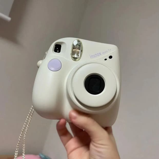 인스탁스 미니 7 플러스 폴라로이드 카메라