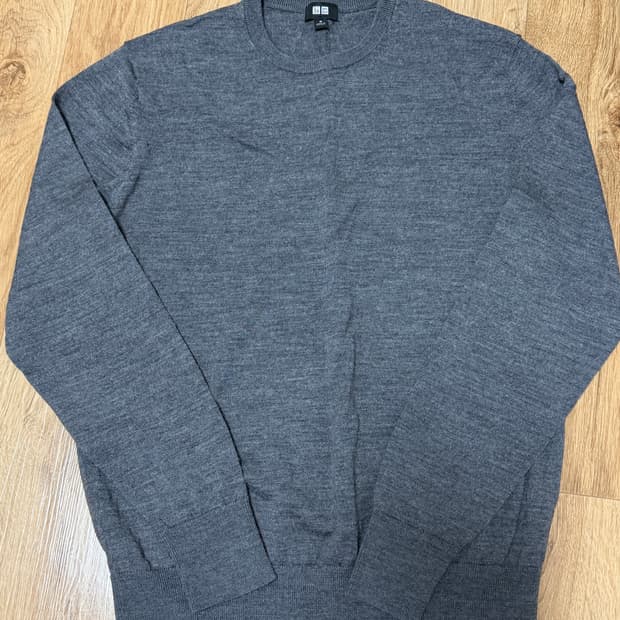 유니클로 메리노크루넥스웨터