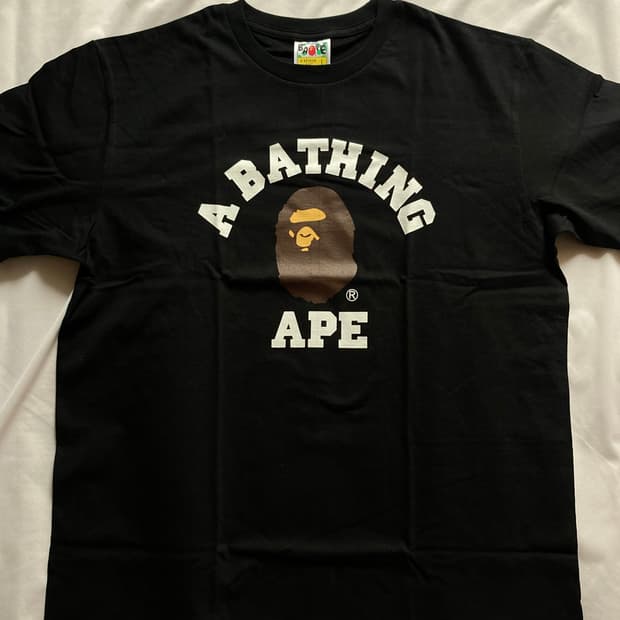 베이프 APE 반팔티 블랙 L사이즈